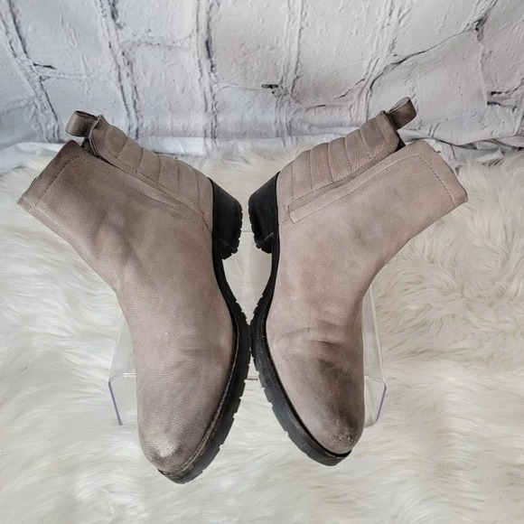 Steve Madden Graant Women's Pull On Chelsea Boot Taupe 8M Stylish Casual Classic - Picture 6 of 13